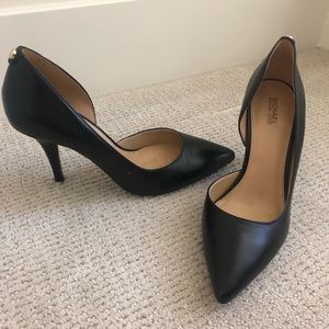 Michael kors pumps